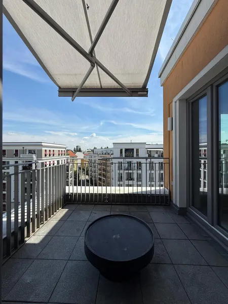 Seltene Gelegenheit: 125 m² Penthouse-Wohnung mit 3 Balkonen in Friedrichshain — photo 1